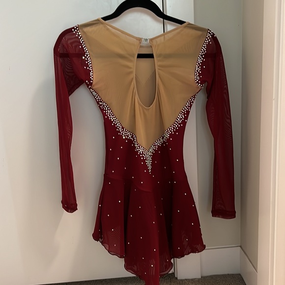 Custom woman’s small figure skating dress for competition - Picture 2 of 2
